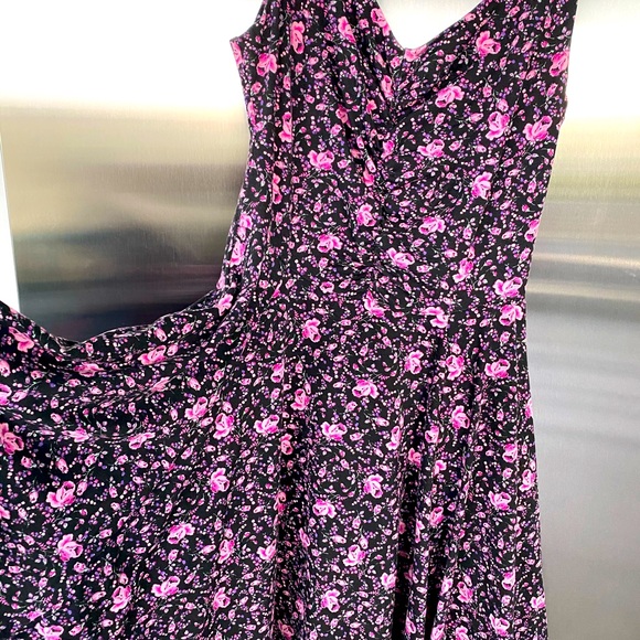 Betsey Johnson Fit & Flare Floral Dress w/ Pockets - Picture 4 of 6